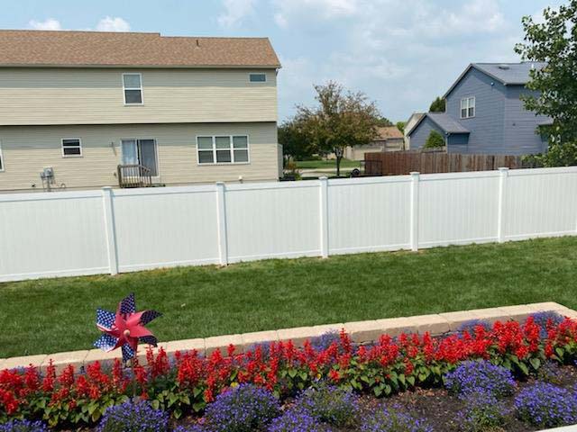 White Vinyl Privacy Fence2